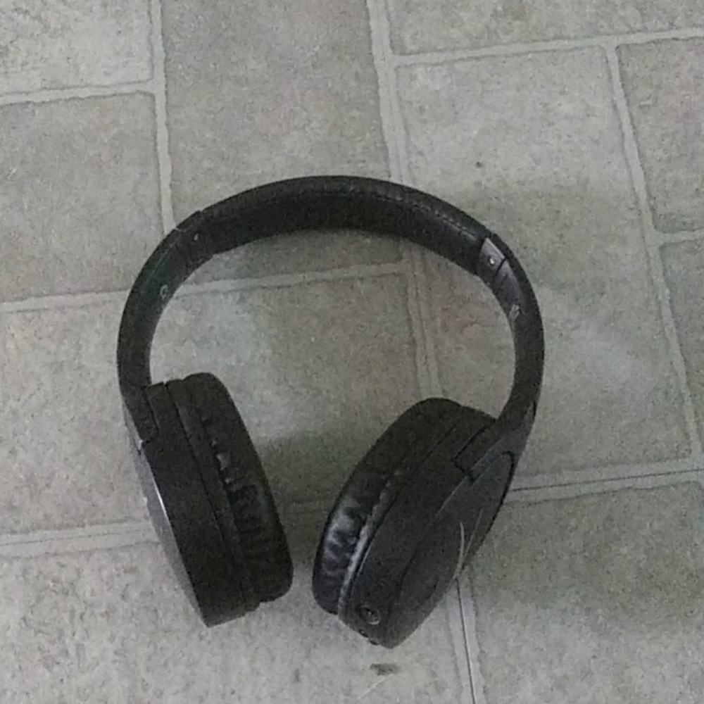 Bluetooth headphones